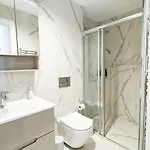 In Center Diamond Residences Apartment