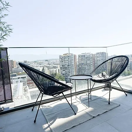 Lägenhet In Center Diamond Residences *